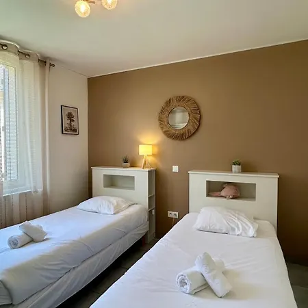 Holiday home Les Lilas De
